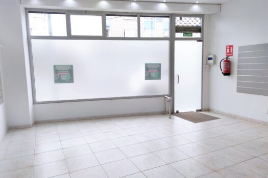 En venta local comercial apto para vivienda