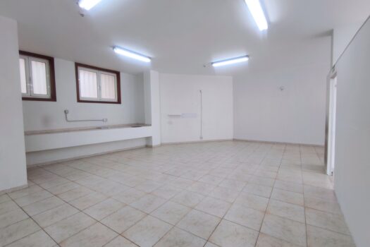 En venta local comercial apto para vivienda