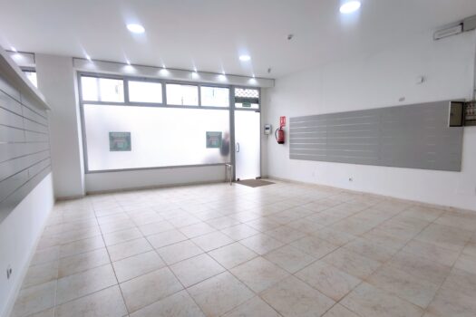 En venta local comercial apto para vivienda