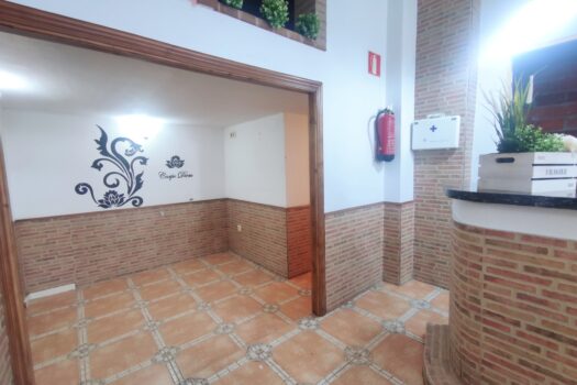 En venta local en Montealto: ideal para loft