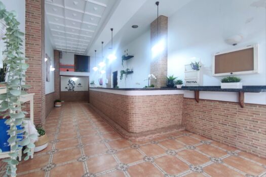 En venta local en Montealto: ideal para loft