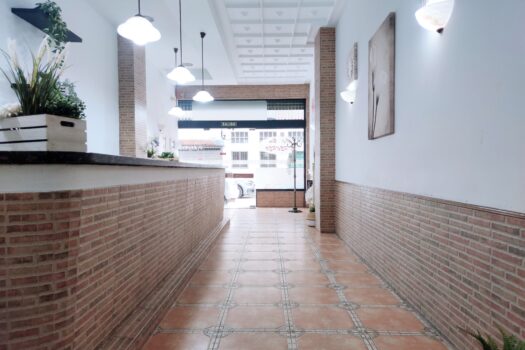 En venta local en Montealto: ideal para loft