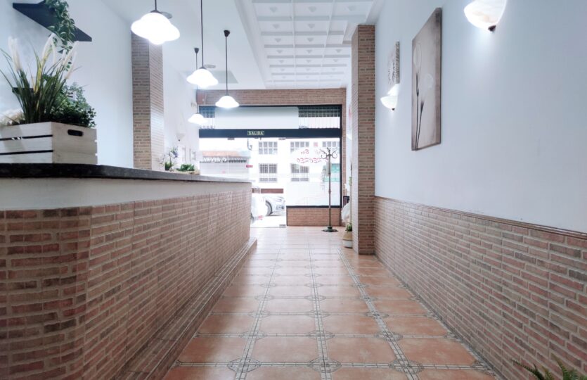En venta local comercial en Montealto