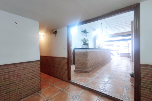 En venta local en Montealto: ideal para loft