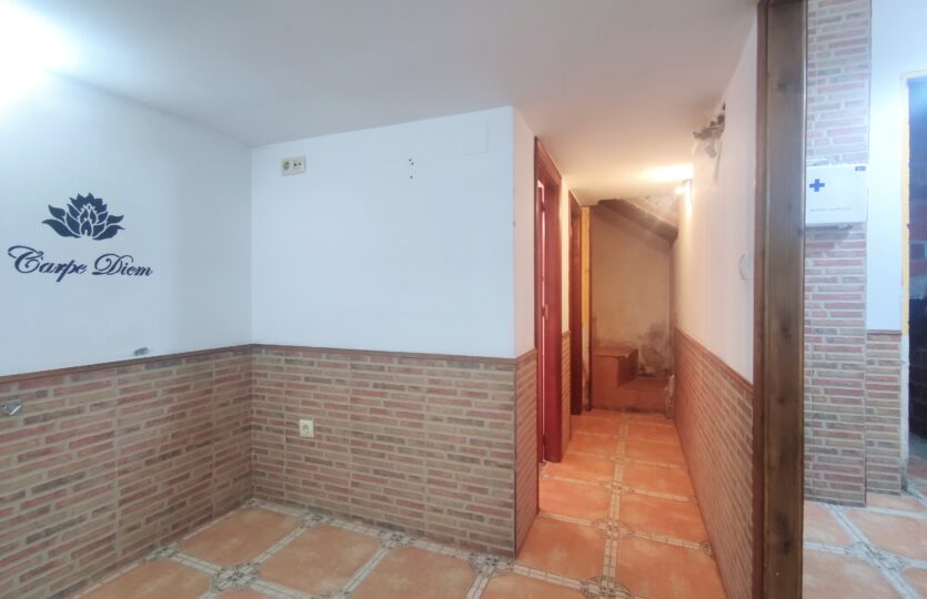 En venta local comercial en Montealto
