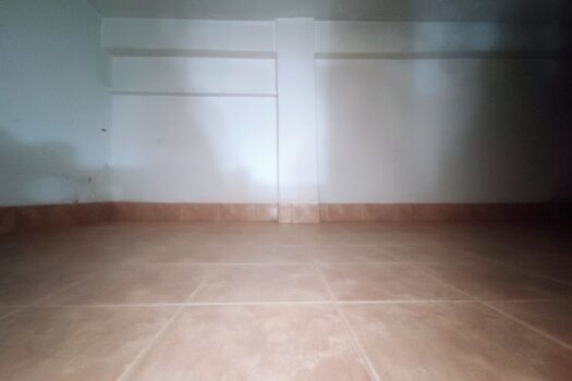 En venta local en Montealto: ideal para loft