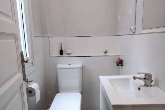 VENDIDO-En venta céntrica planta comercial