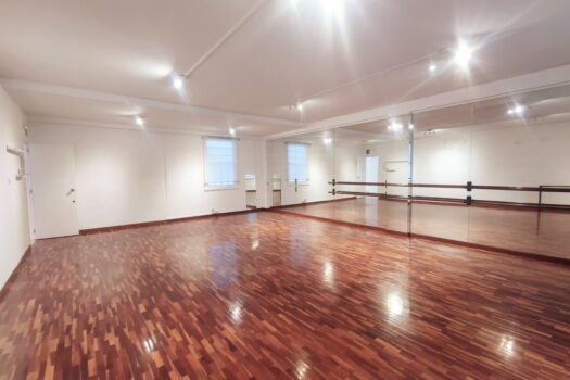 VENDIDO-En venta céntrica planta comercial