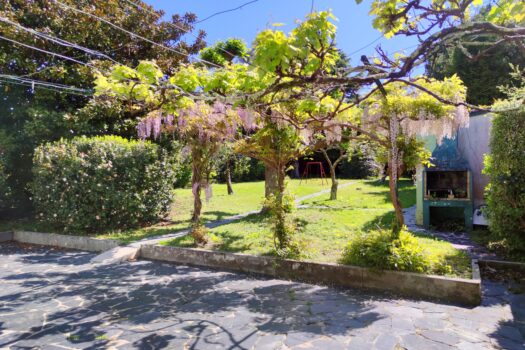 VENDIDO-En venta casa con finca en Oleiros