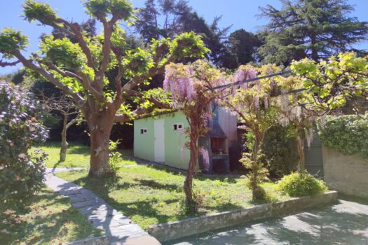 VENDIDO-En venta casa con finca en Oleiros