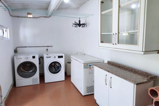 VENDIDO-En venta casa con finca en Oleiros