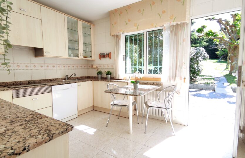 En venta casa en Oleiros