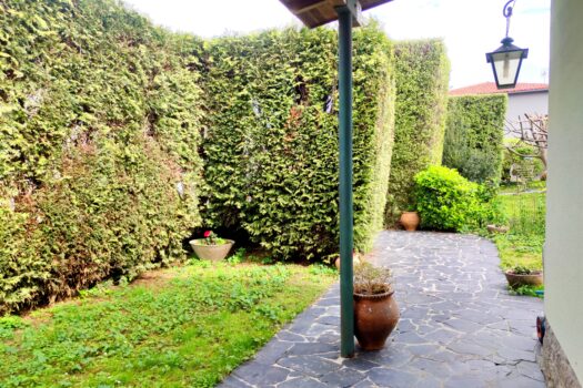 VENDIDO-En venta casa con finca en Oleiros