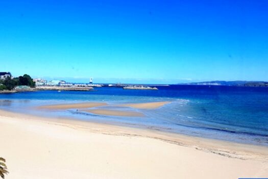 VENDIDO-En venta casa con finca en Oleiros