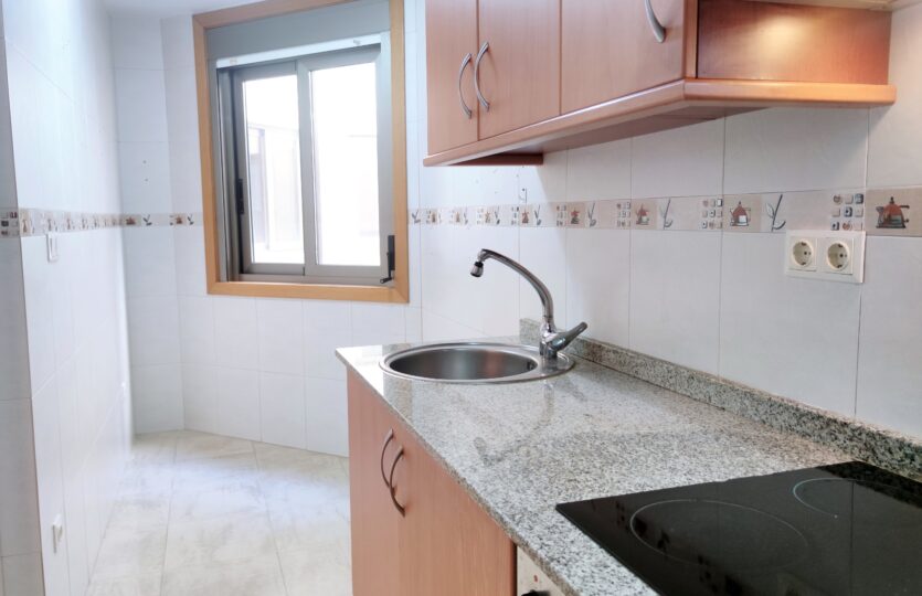 Se vende piso con garaje y trastero