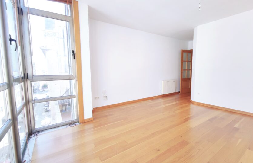 Se vende piso con garaje y trastero