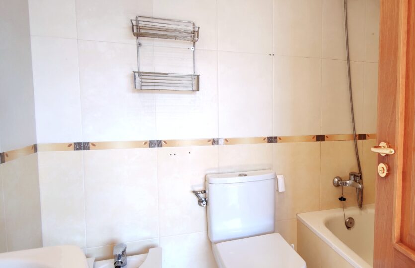 Se vende piso con garaje y trastero