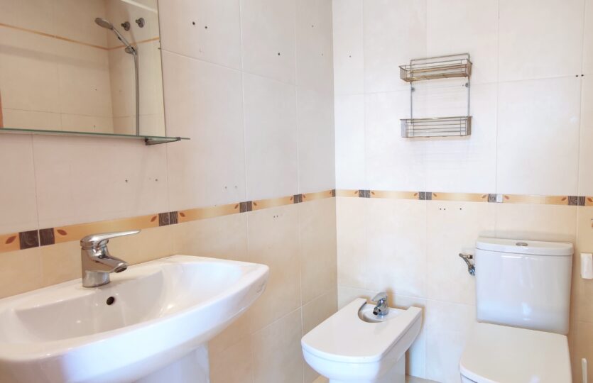 Se vende piso con garaje y trastero