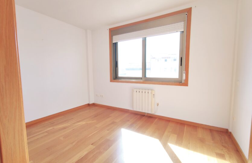Se vende piso con garaje y trastero