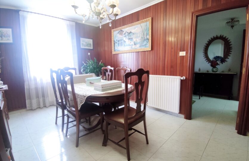 En venta casa con terreno en Miño