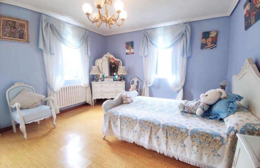 En venta casa con terreno en Miño