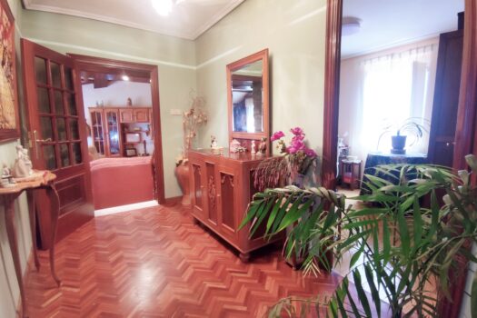 En venta casa con finca en Miño