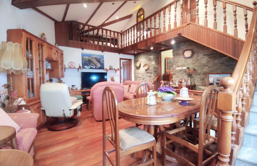 En venta casa con terreno en Miño