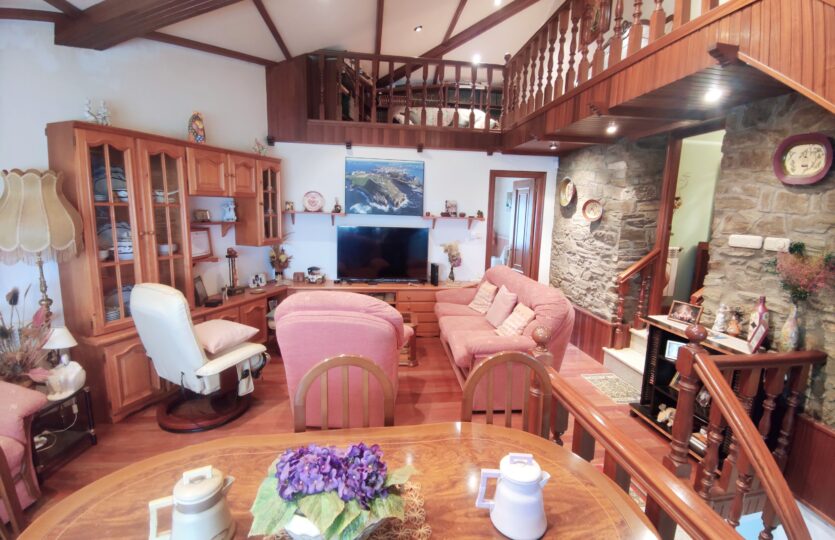 En venta casa con terreno en Miño