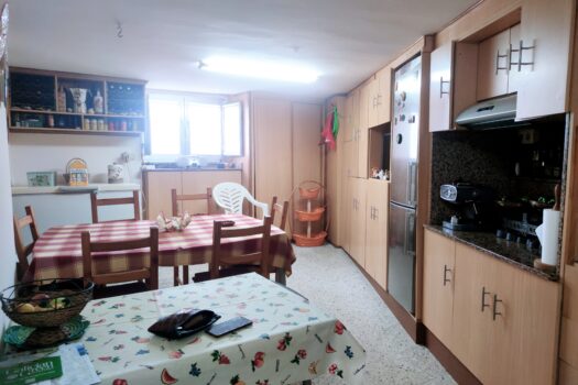 En venta casa con finca en Miño