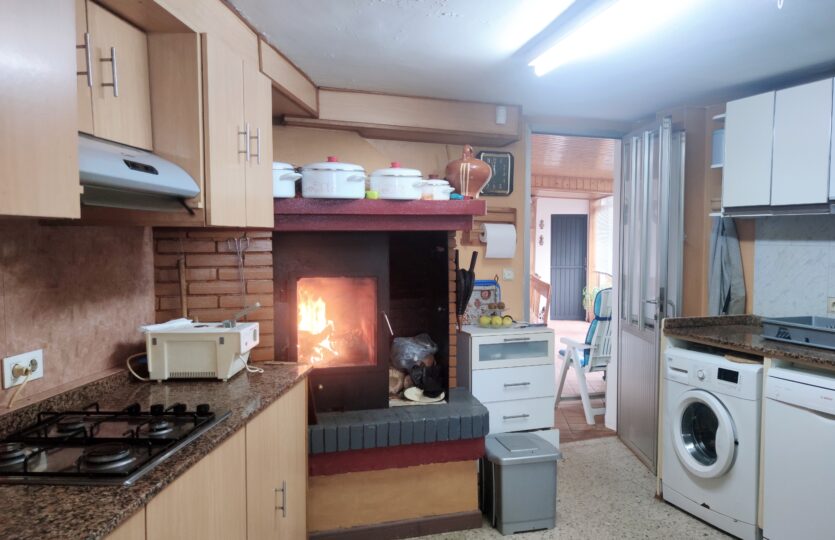 En venta casa con terreno en Miño