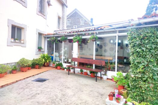 En venta casa con finca en Miño