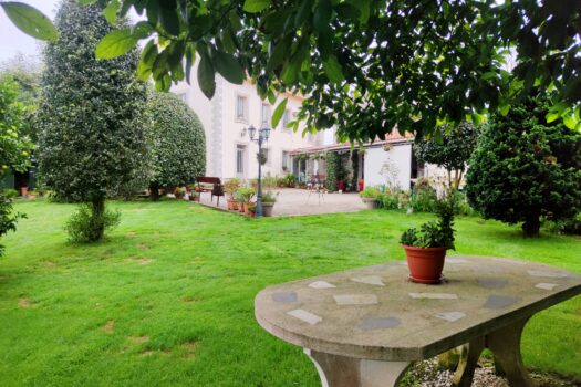 En venta casa con finca en Miño