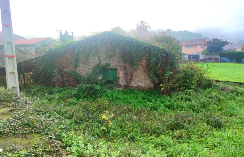 En venta casa de piedra en Cambre