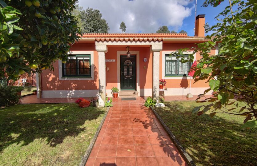 En venta casa en Cecebre