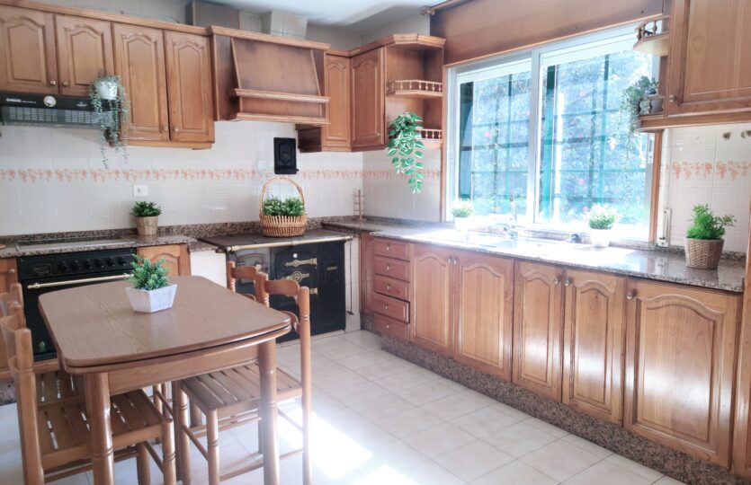 En venta casa en Cecebre